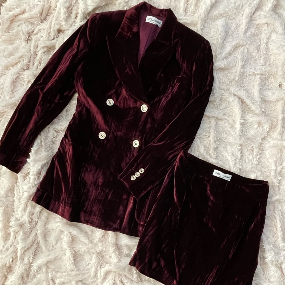 DOLCE & GABBANA Like New Burgundy Suit (Blazer & Skirt) Sz 46 (US 10)